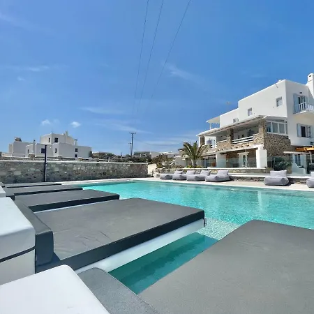 Crystal Aparthotel